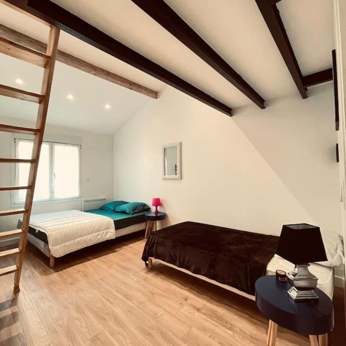 Orly Shelter Apartment Екстериор снимка